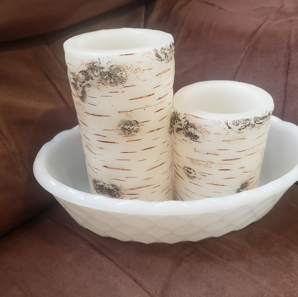 Vintage EO Brody Milk Glass Dish - Picture 1 of 6
